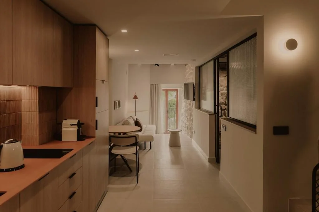 Suite Apartment — Pau Suites