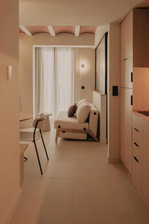 Superior One-Bedroom Apartment — Pau Suites