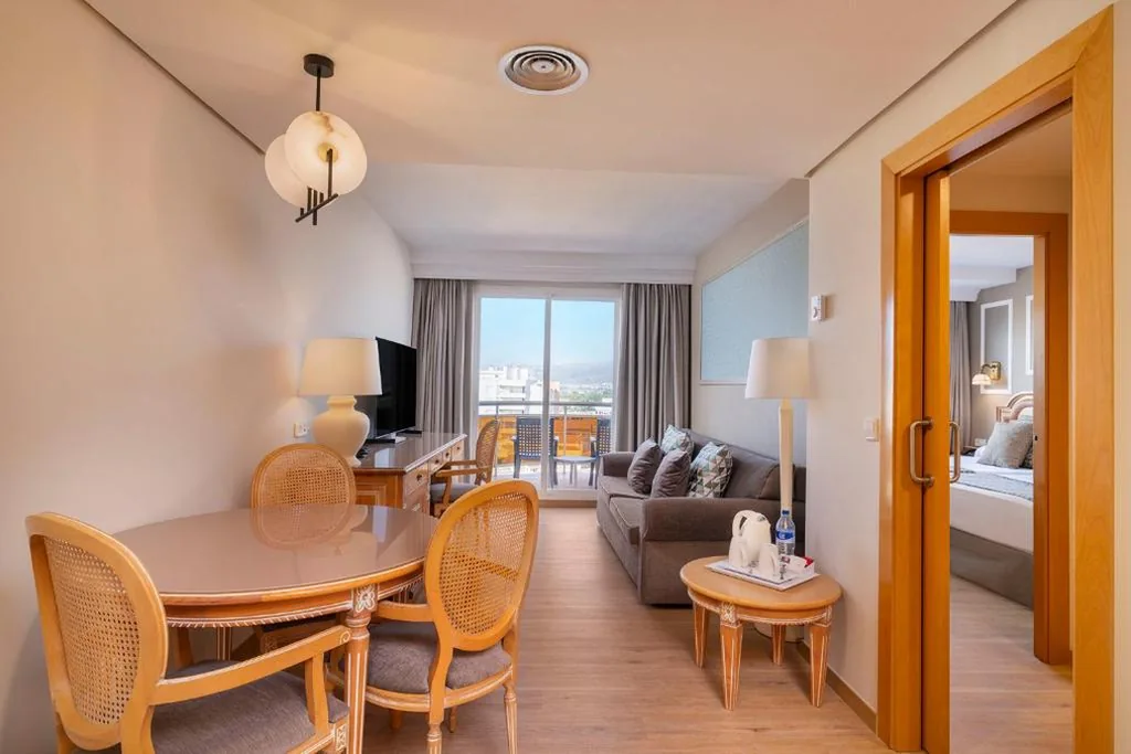 Suite Superior — Peñiscola Plaza Suites