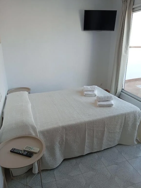 Habitación Triple con terraza — Pensió Anna