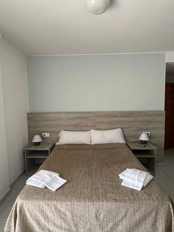 Quarto Triplo Económico — Pensió Costa Brava