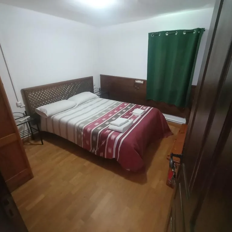 Quarto Duplo Económico sem vista — Pensió i Apartaments la Bordeta
