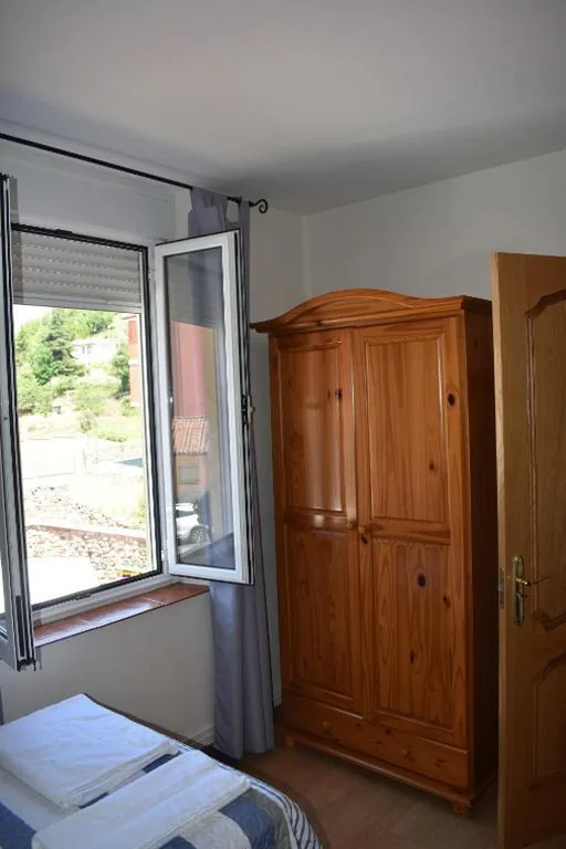 Habitación Doble con vistas - 2 camas — Pensión 15 de Mayo