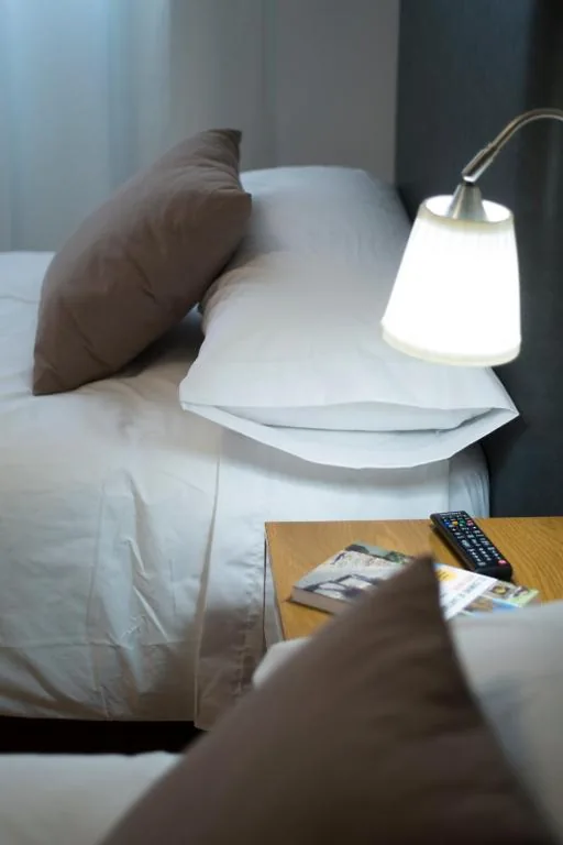 Doppelzimmer mit Gemeinschaftsbad - 2 Betten — Pension 23-Vinte e Tres