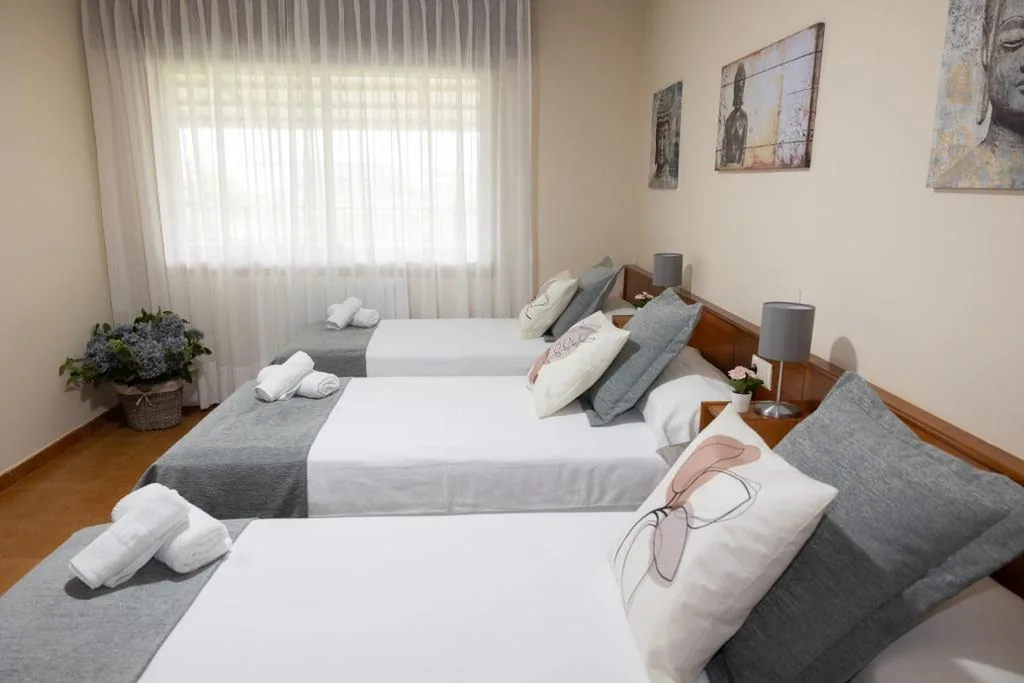 Chambre triple Standard — Pensión A Codeseira Melide