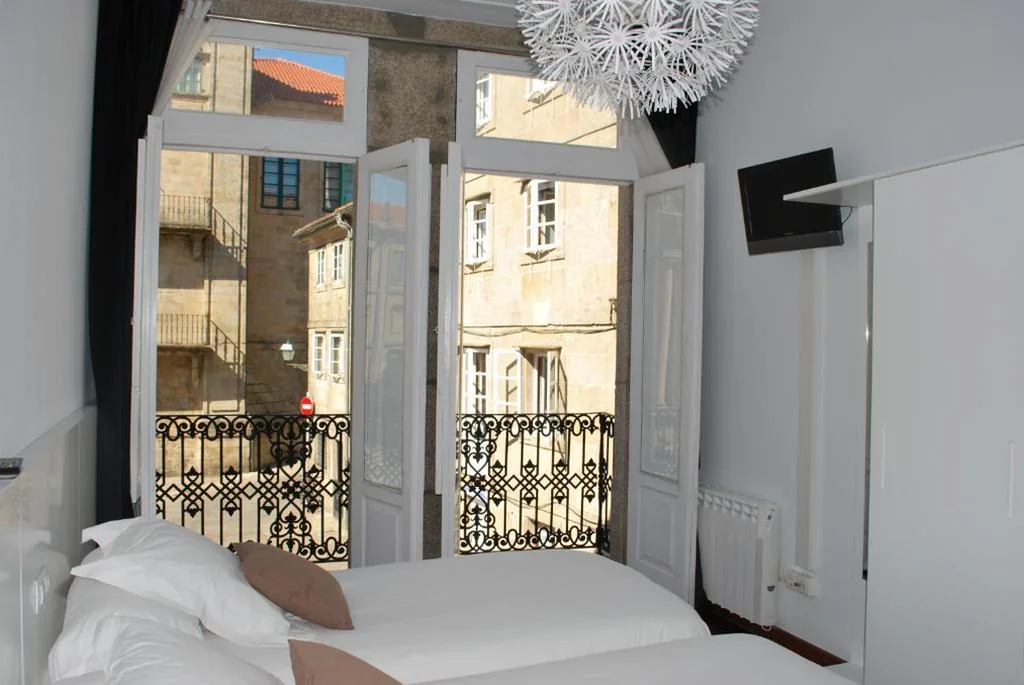 Doppelzimmer mit Balkon und 2 Betten — Pensión Acibeche