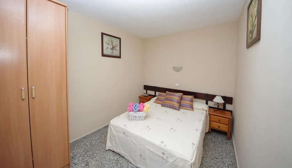 Camera doppia con bagno in comune — Pensión Aduar