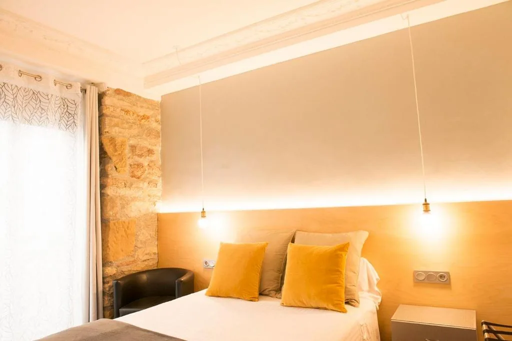 Habitación Doble con baño compartido — Pensión Aia
