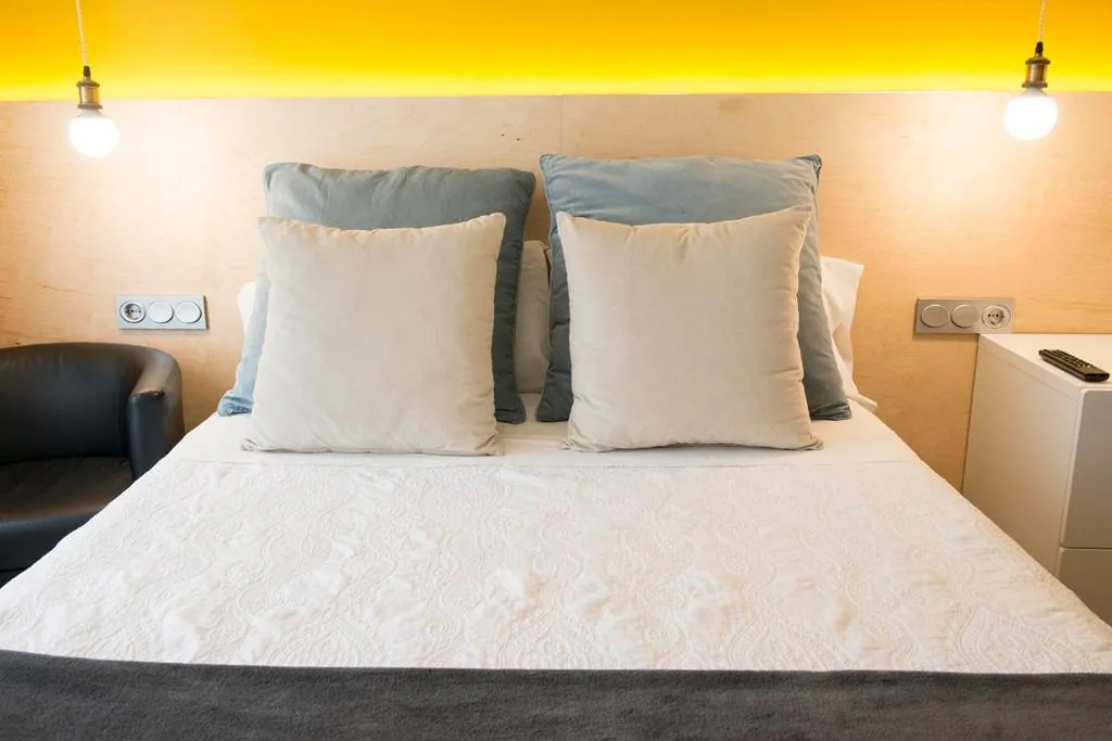 Habitación Doble con baño privado — Pensión Aia