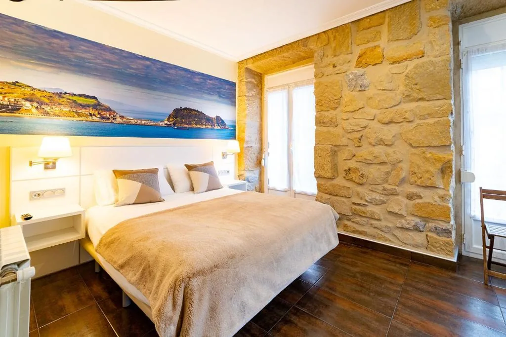 Studio with Large Bed and Sofa Bed — Pension Aida