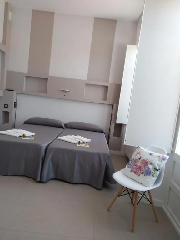 Habitación Doble con baño privado — Pension-Albergue Don Alvaro