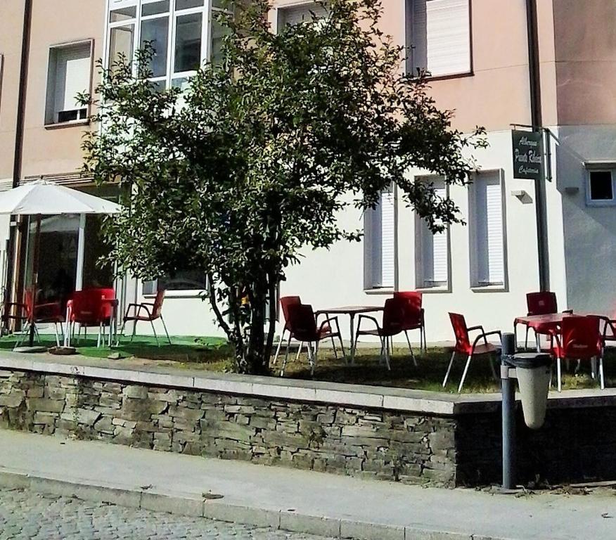 Pensión-Albergue Puente Ribeira