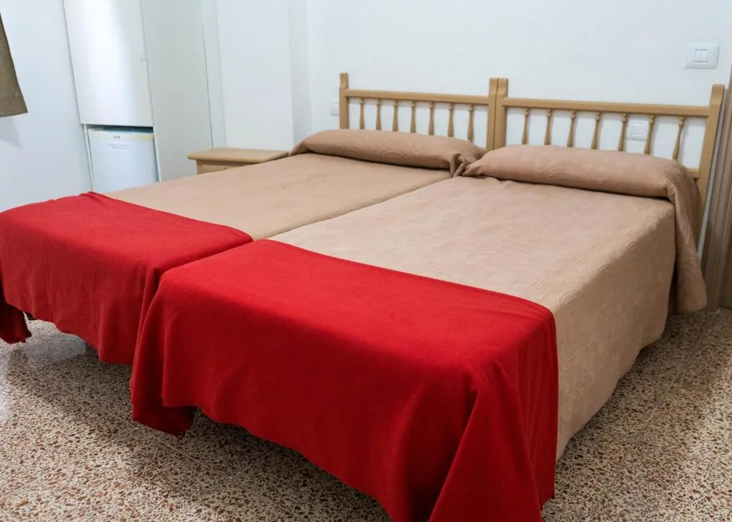Doppelzimmer mit Meerblick - 1 oder 2 Betten — Pensión Alcalá