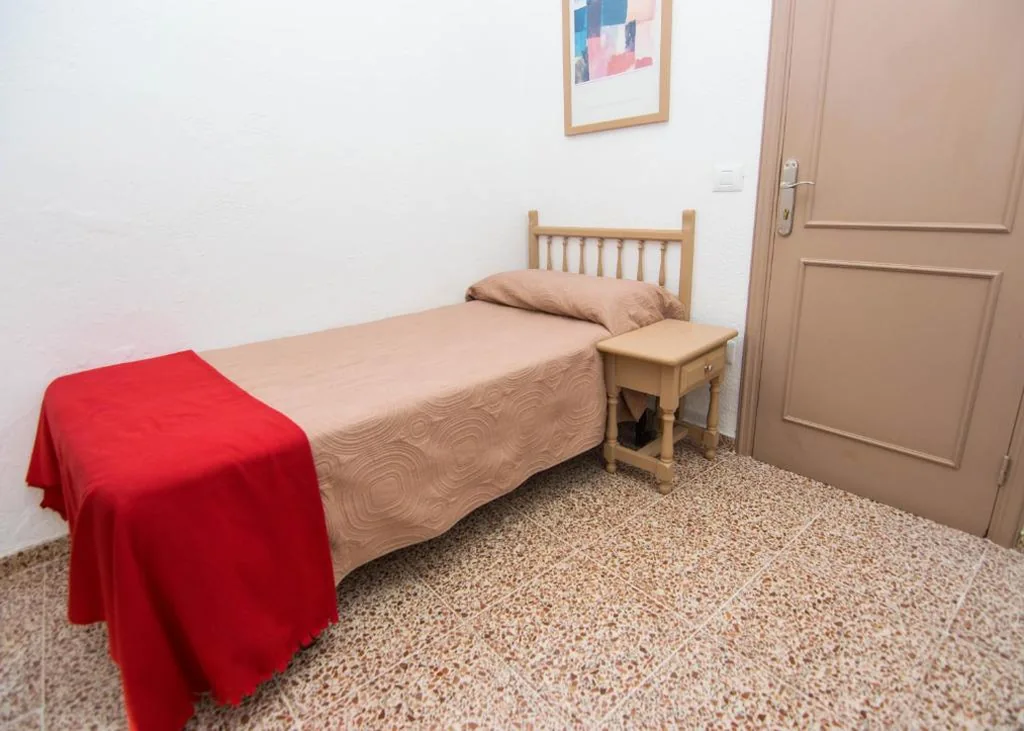 Einzelzimmer mit Balkon — Pensión Alcalá