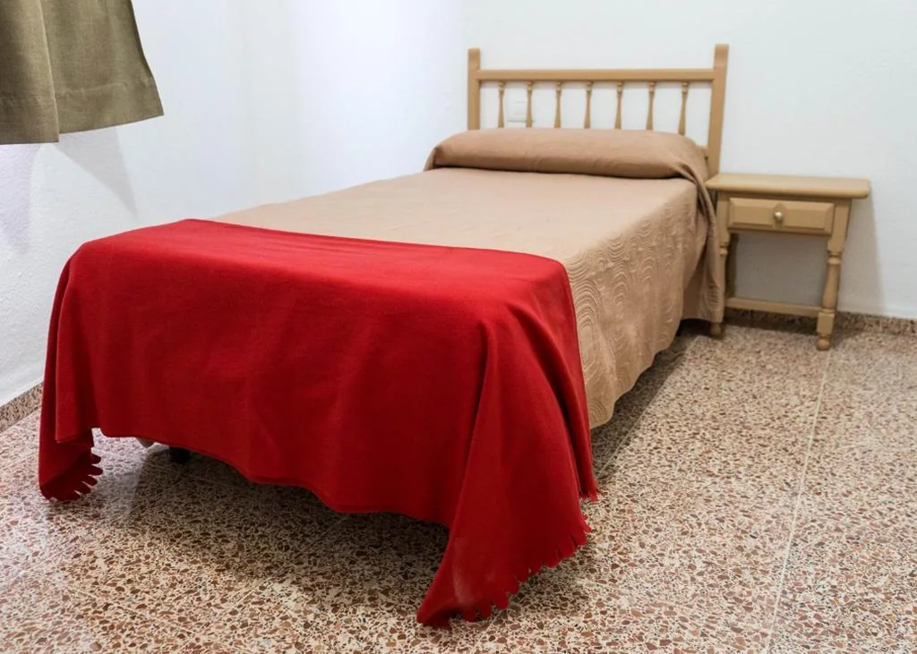 Einzelzimmer mit Gemeinschaftsdusche und -WC — Pensión Alcalá