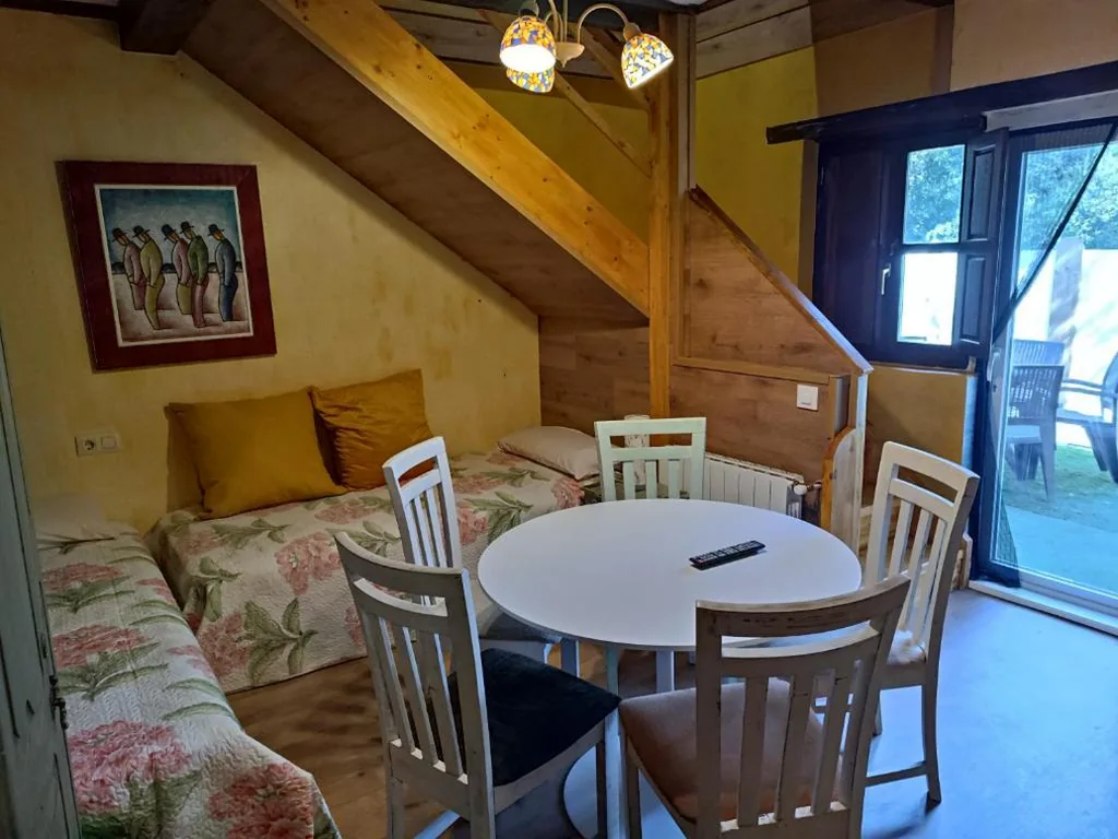 Habitación Triple Confort — PENSION ALFOZ de RONDIELLA