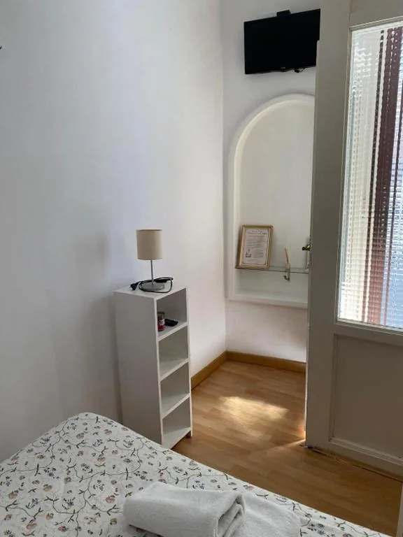 Habitación Doble Económica — Pension Alver- EL Refugio del Artista
