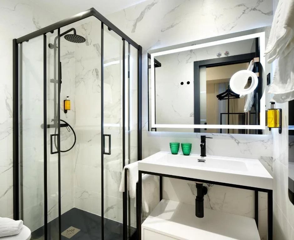 Habitación Estándar - 1 cama grande — Pension Ama Bilbao