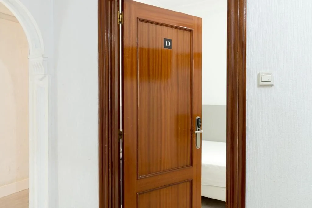 Quarto Individual Superior — Pensión Arias