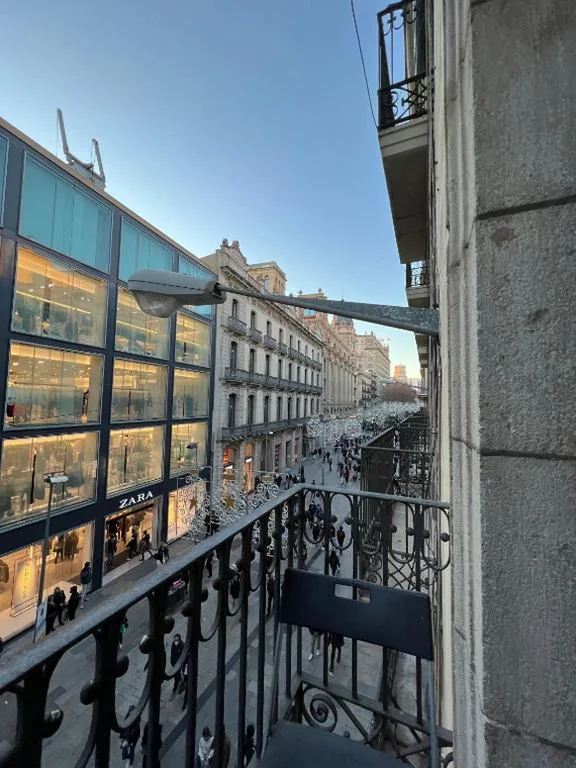 Habitación Triple con vistas a la ciudad — Pensión Arosa