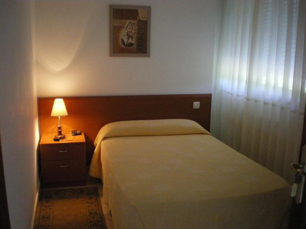 Einzelzimmer — Pension As Termas