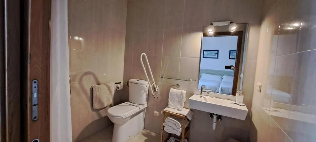 Twin Room — Pensión Atxiki