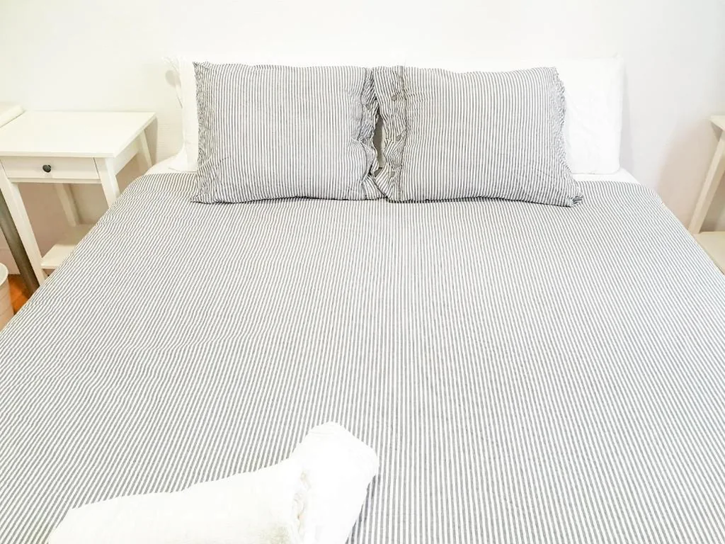Habitación Doble con baño compartido — Pension Aussie Guesthouse - Self Check-in