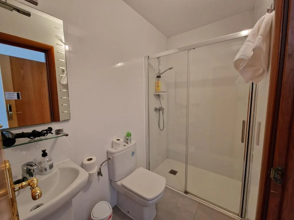 Quarto Duplo Standard - 2 camas — Pensión Aussie II - Self Check-in