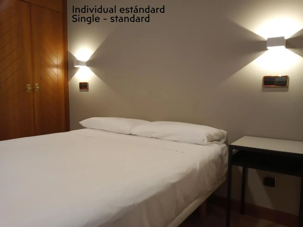 Quarto Individual — Pensión Begoña - centro ciudad