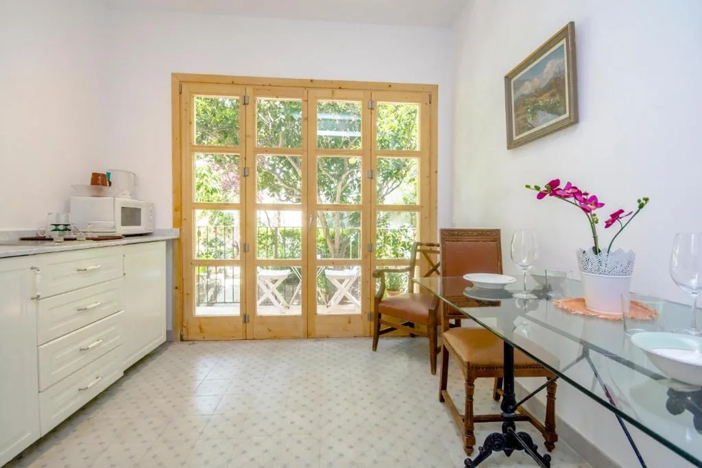 Appartamento con 1 camera da letto e balcone — Pensión Bellavista