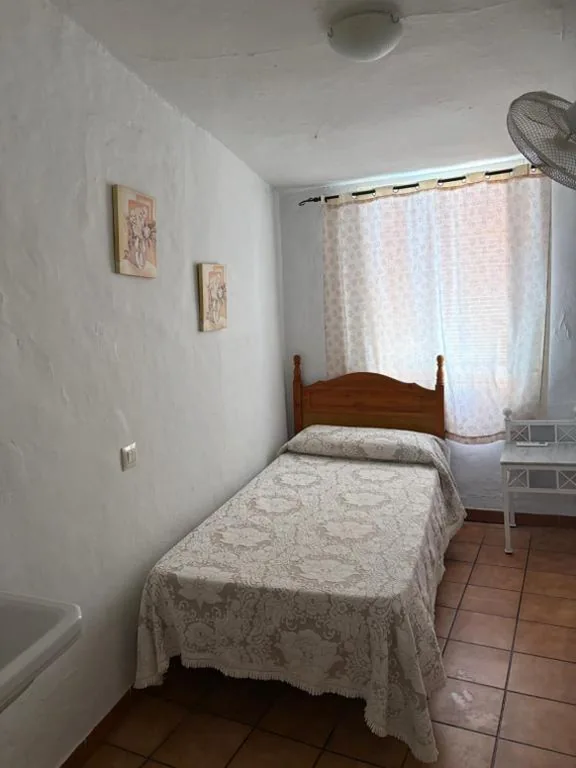 Einzelzimmer mit Gemeinschafts-WC — Pensión Bienvenido