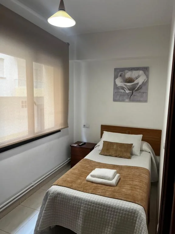 Habitación Individual con baño privado — Pensión Bodega de Ana