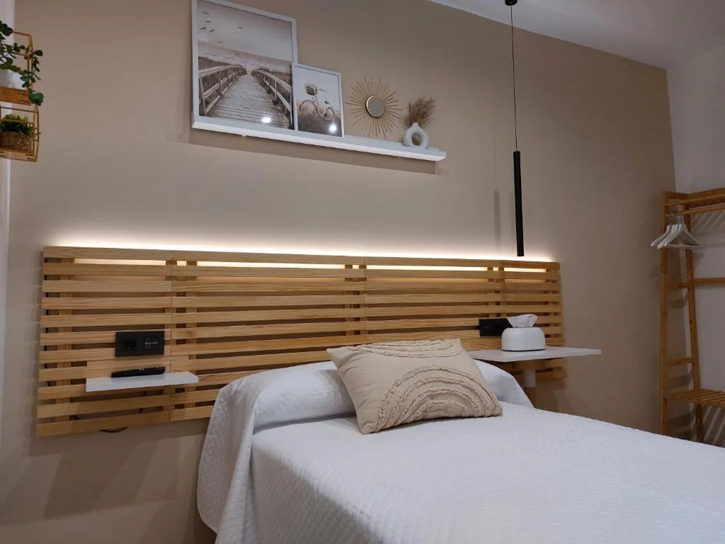 Doppelzimmer mit eigenem Bad — Pensión Cabezas Oviedo