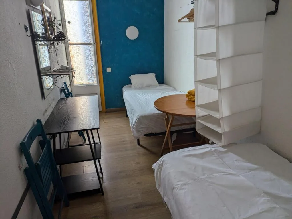 Camera Standard con bagno in comune - 2 letti — Pension Casa De Barca