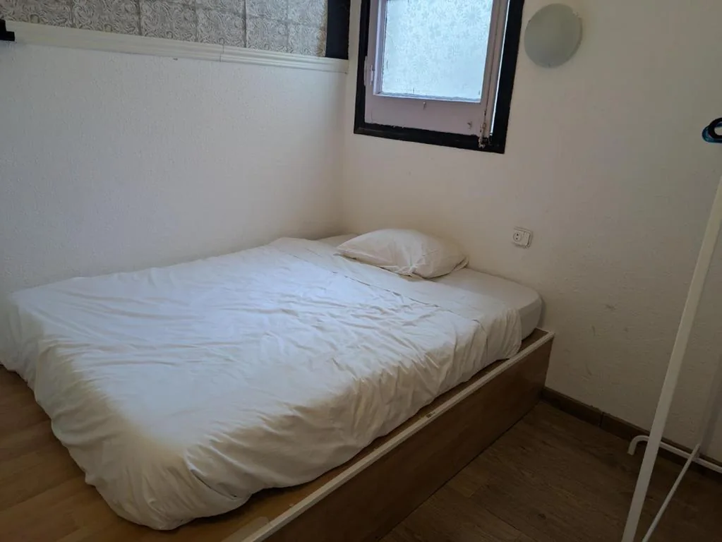 Camera singola con doccia e servizi igienici in comune — Pension Casa De Barca