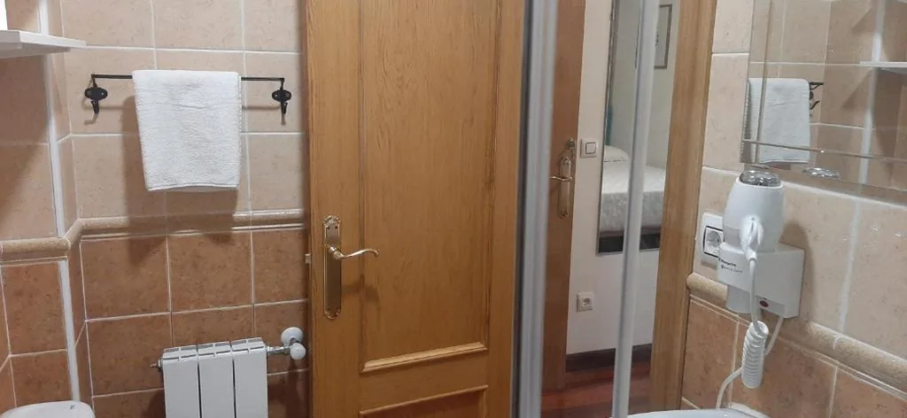 Habitación Doble Estándar — Pensión CASA LEÓN