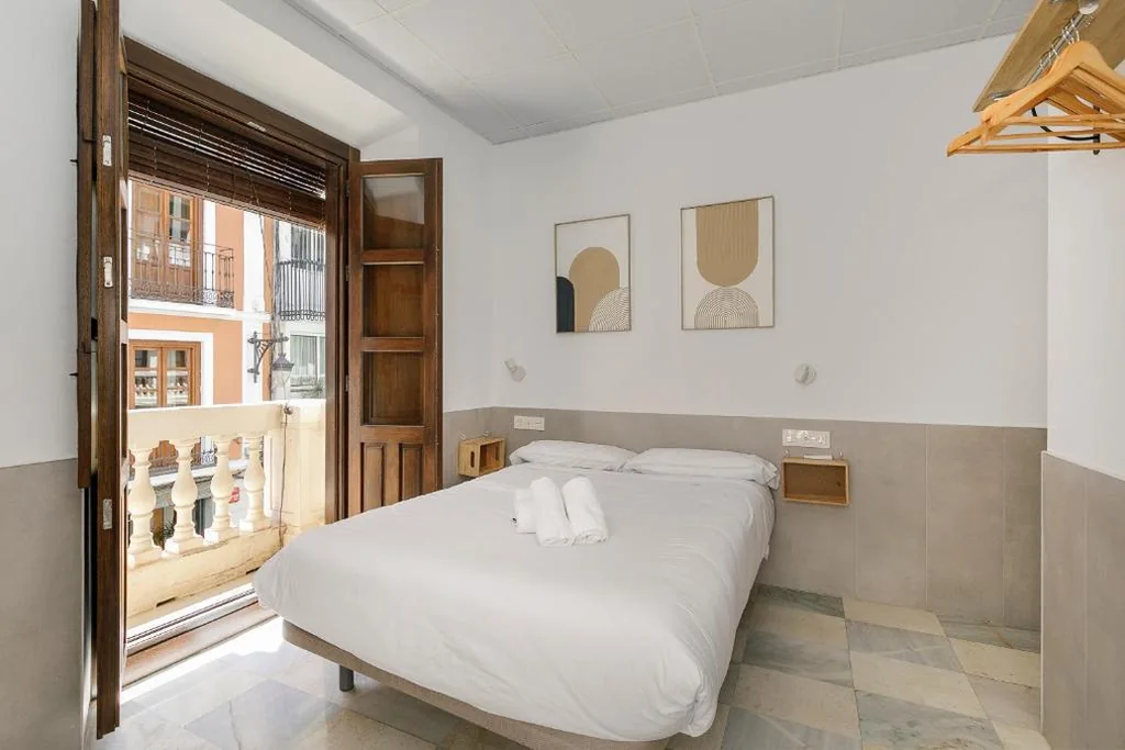 Habitación Individual con baño compartido — Pension Castil