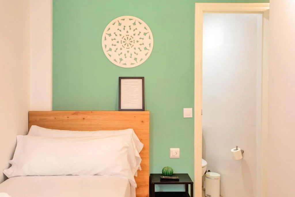 Habitación Individual — Pensión Centro