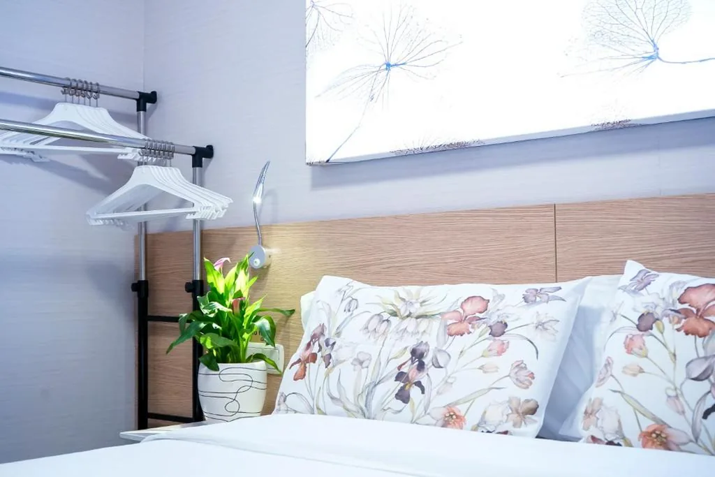 Habitación Interior Doble con baño privado — Pensión Easo