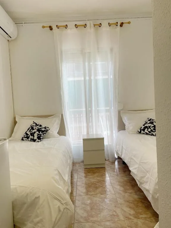 Quarto Duplo com casa de banho privativa - 2 camas — Pensión el Carmen