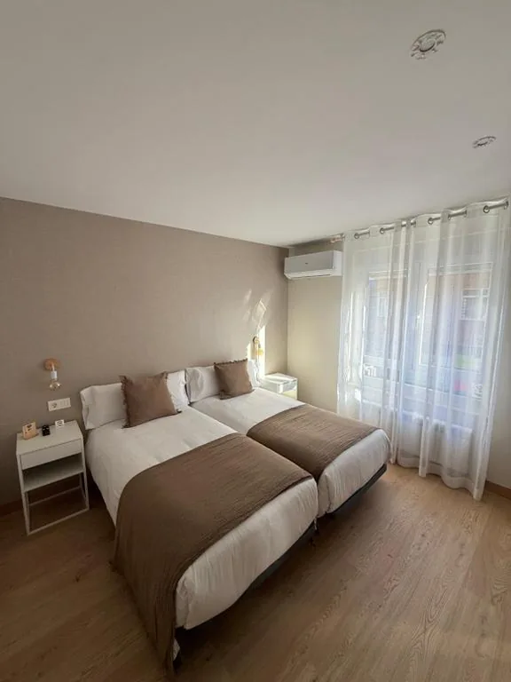 Double Room with Private Bathroom — Pensión el Horno REFORMADO