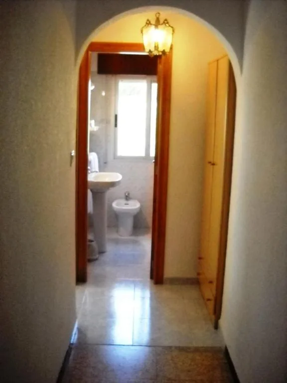 Camera familiare con bagno — Pensión El Pirineo