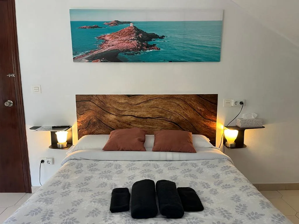 Habitación Doble con baño privado — Pensión El Pozo