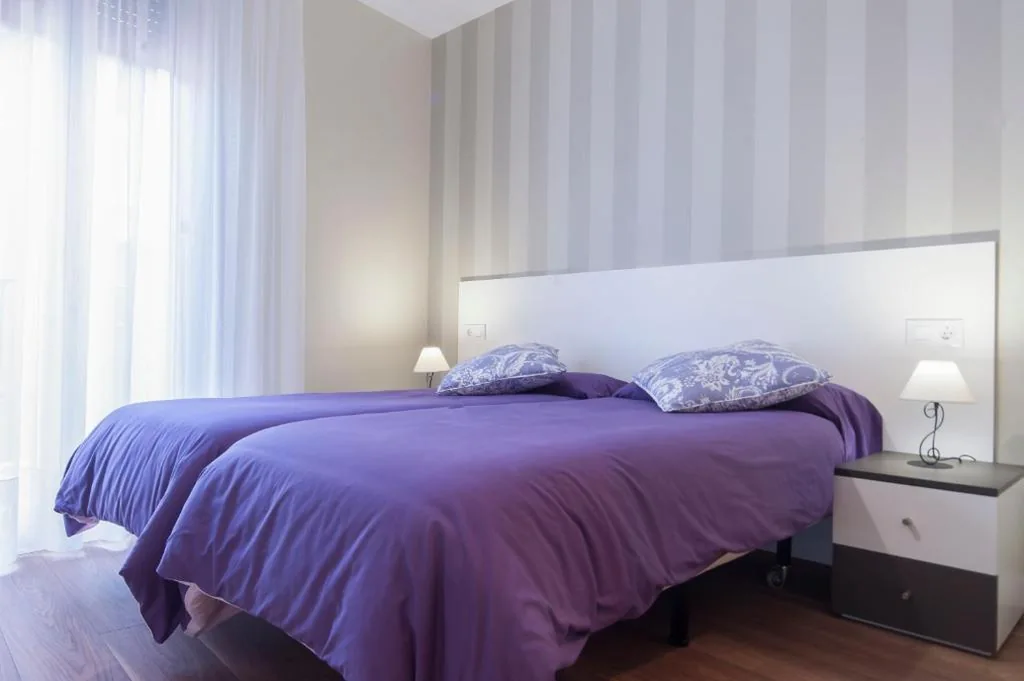 Habitación Doble con baño privado - 2 camas — Pensión Entreviñas