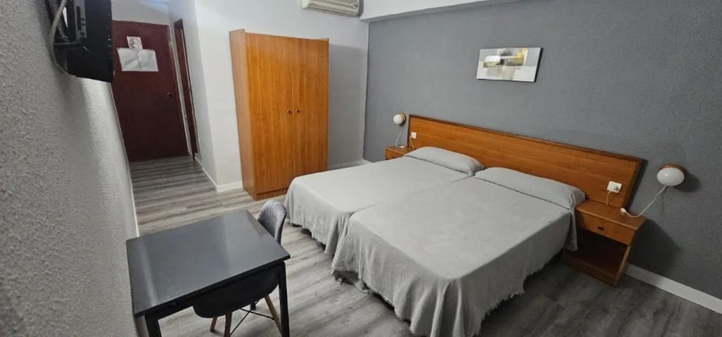 Quarto Duplo com 2 camas juntas — Pensión España 2 Estrellas Cehegin