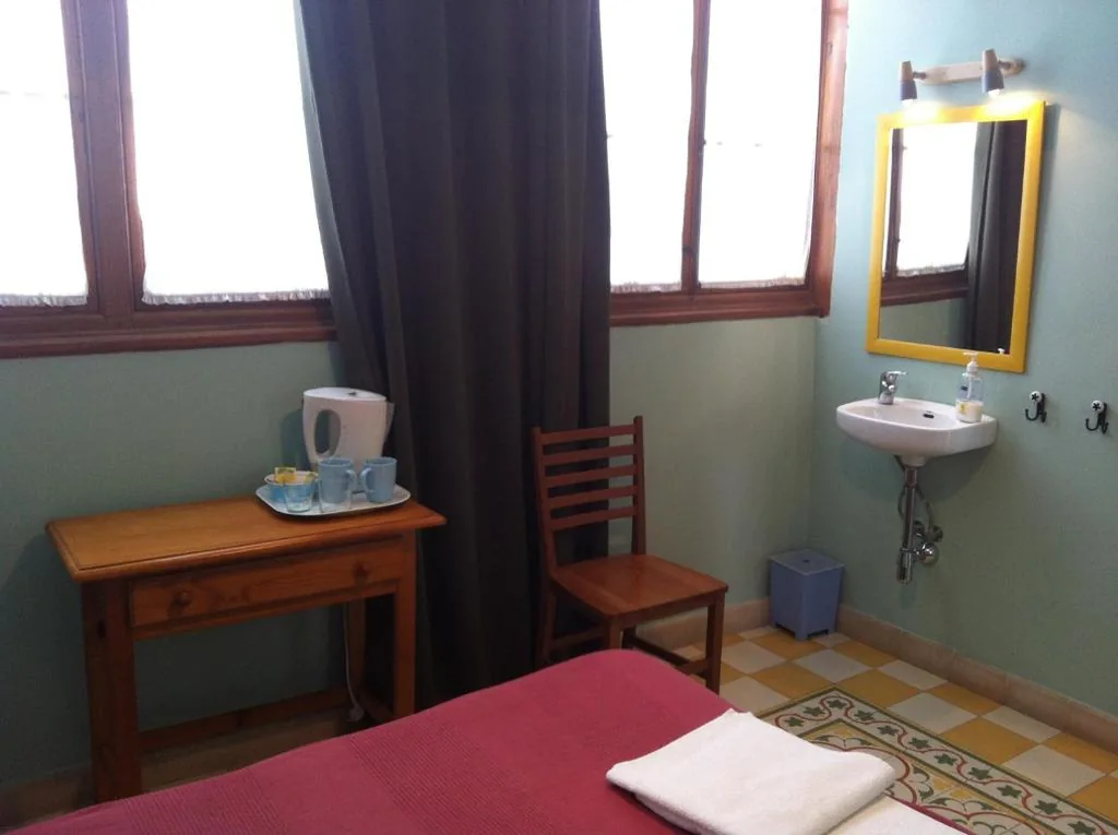 Camera Doppia con bagno in comune — Pensión España