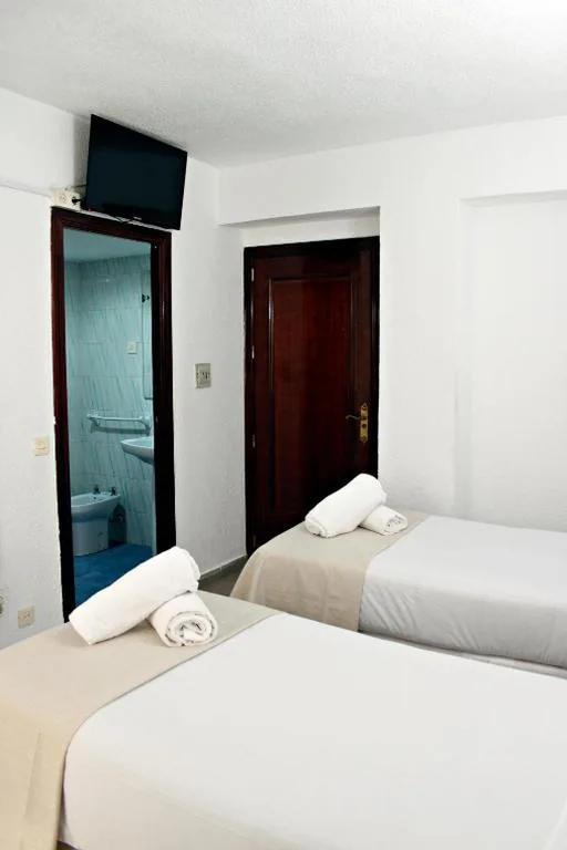 Chambre double Standard avec balcon - 1 ou 2 lits — Pensión Eurosol