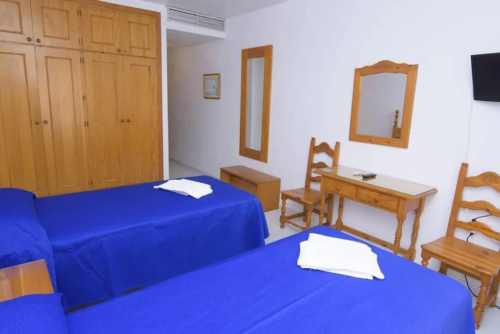 Habitación Doble - 2 camas — Pensión Felipe