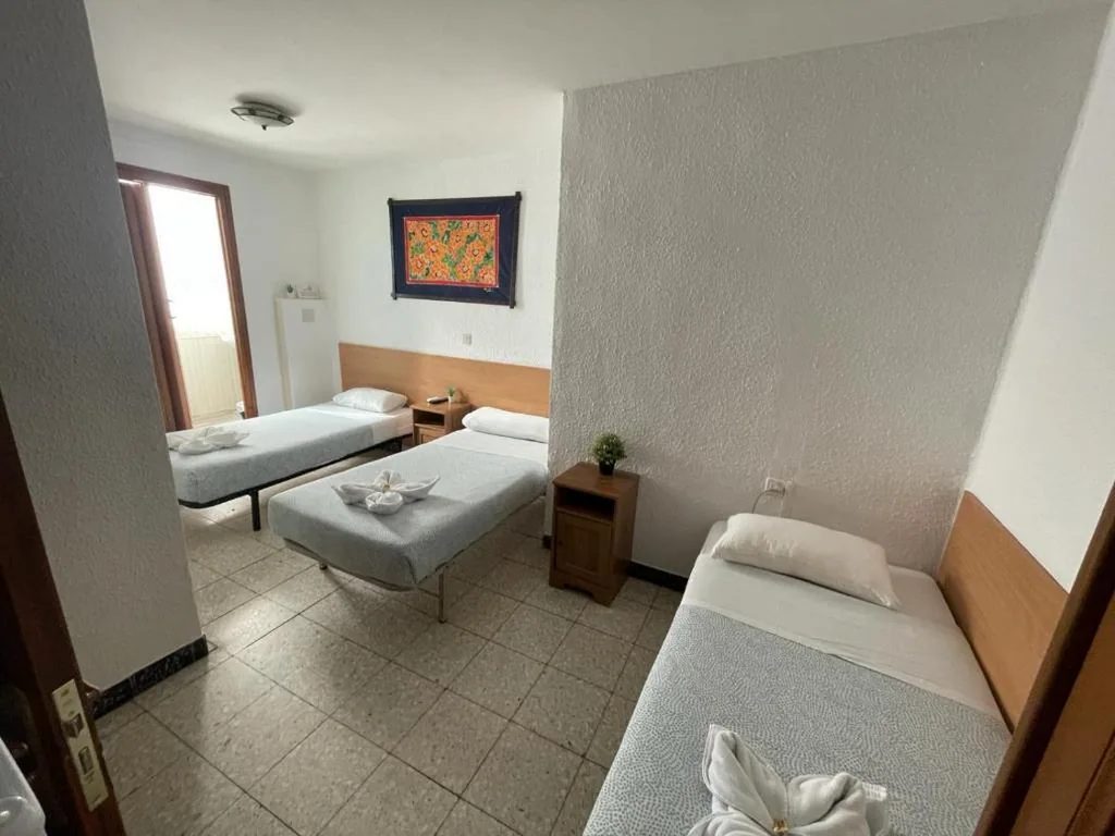 Habitación Triple — Pensión Fortea