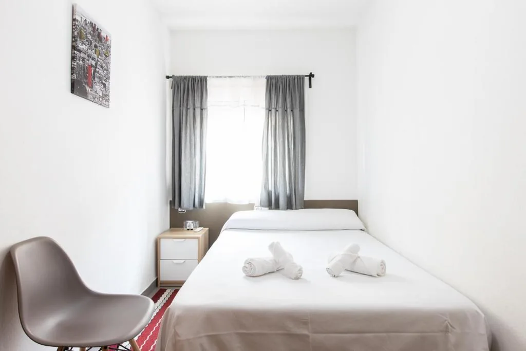 Quarto Duplo com 1 cama de casal e casa de banho privativa — Pensión Galicia